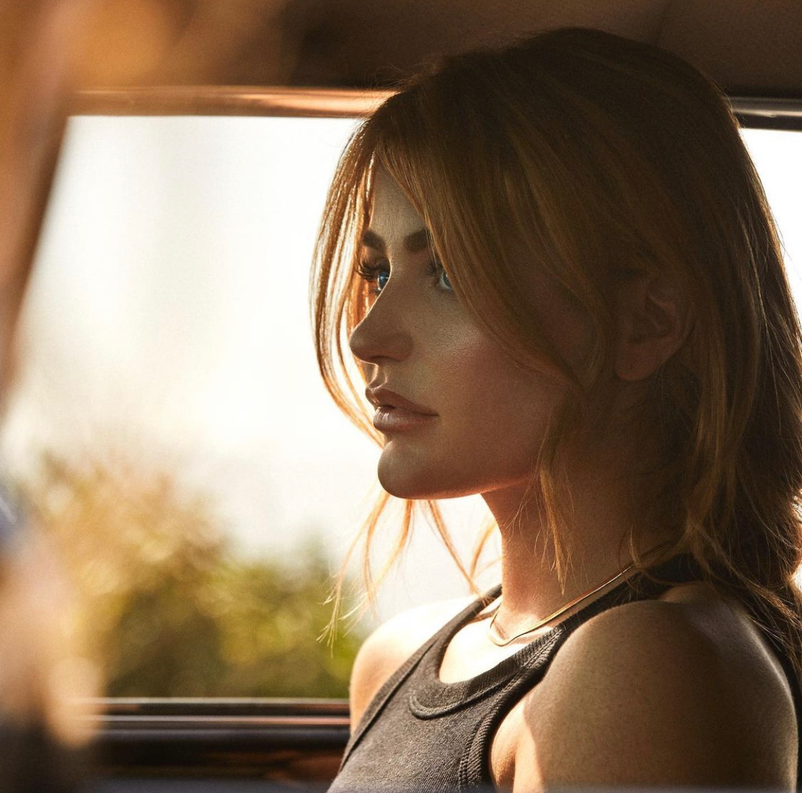 eloise's tweet image. Pullin up to EP Release night like..... 👀👀🚙🚙🚙 #SadBird

Pre-Save: EloiseAlterman.lnk.to/HER-SBTA