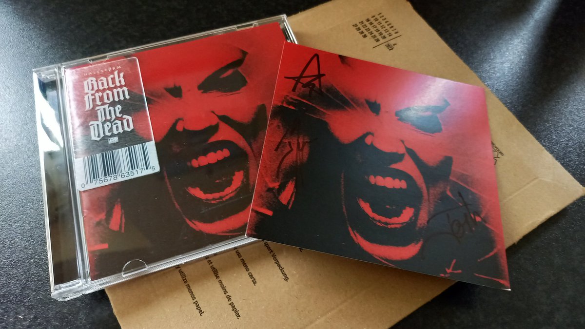 Mark Duell tweet media