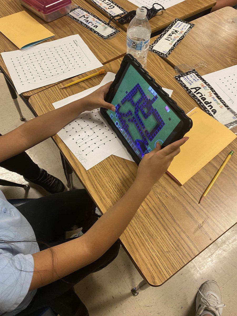 MrsWallace2nd's tweet image. We had an amazing STEM day! It was Pac-Man themed so students made mazes and dot towers! #stemlearning #handson #growingcreativity @BirneyBobcats @KhaiaTeaches @CobbSchools