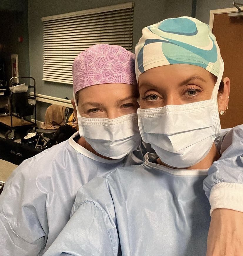 milfgomery's tweet photo. ADDISON AND MEREDITH EXACTLY https://t.co/9g84IuxsXF