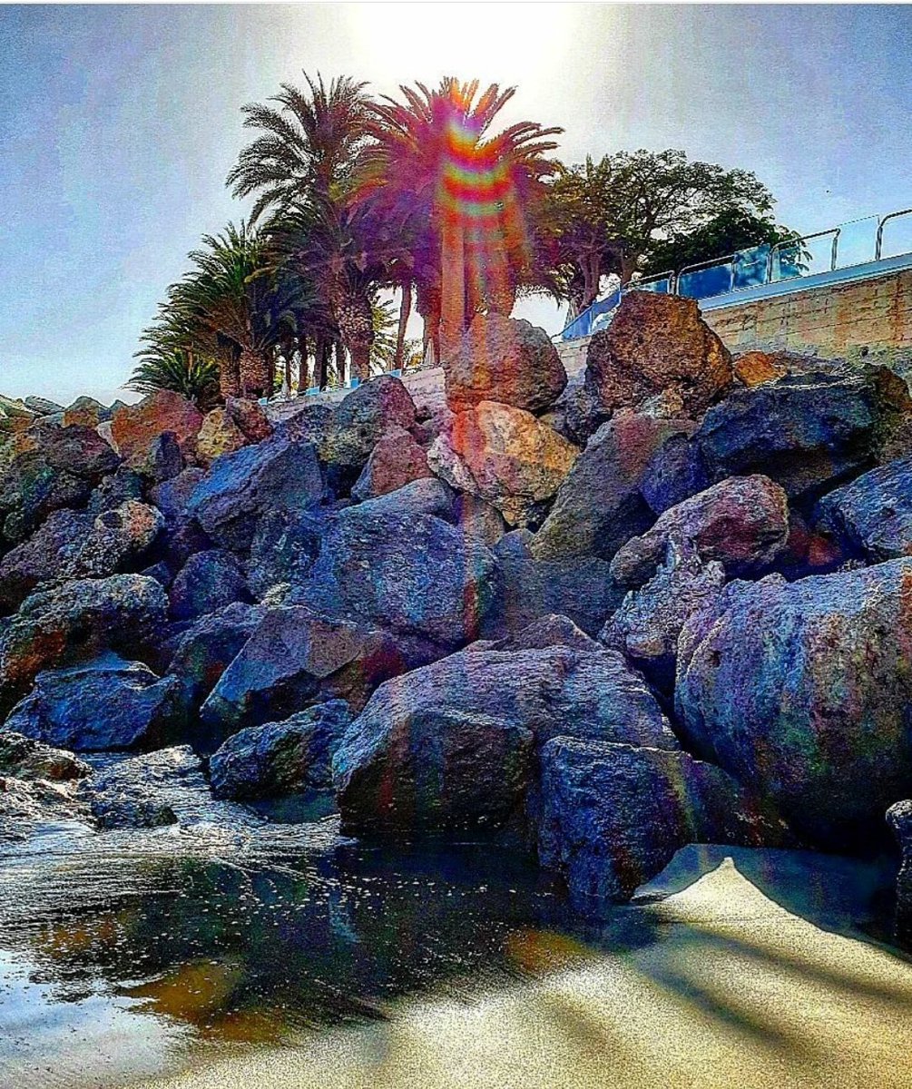 albarodriguezhe's tweet photo. Caprichos del Sol! 🌞 #Sol #Atardecer #sunset #patalavaca #arquineguin #mogan #GranCanaria #Canarias #5DeMayo #Feliztarde @EmocionesCan @gcabrerar80 @GranCTimes https://t.co/RM54ccL7oQ