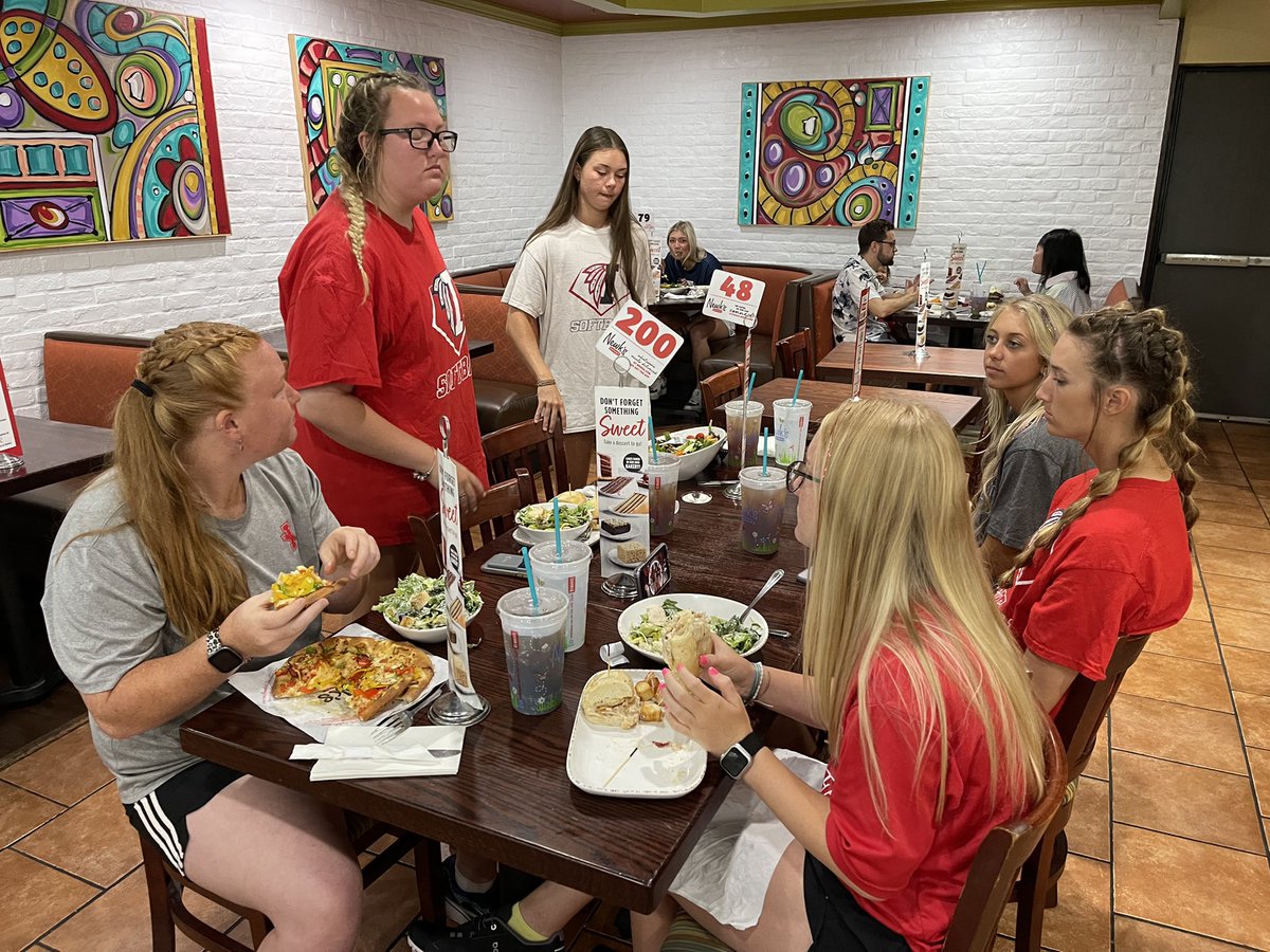 LetsGoICC_SB's tweet photo. Thank you @Newks of Hattiesburg for the great pre-game meal for @ICCSoftball today. @LetsGoICC #RollTribe #ICCB4ME https://t.co/TfPRdfnqLk