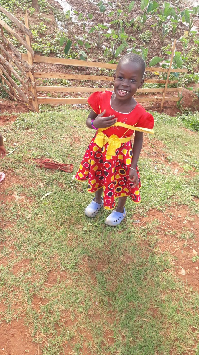 BuildingOrphan's tweet photo. @buildOrphans @papa4allkids     I thank God ❤ who puts a smile on the faces of the Orphans though they pass through alot yet they a still young children.. They sleep hungry, some have no shelter and sleep on streets, lack clothes,shoes and even Education.
   
#Billioniar https://t.co/zciCnhq99s