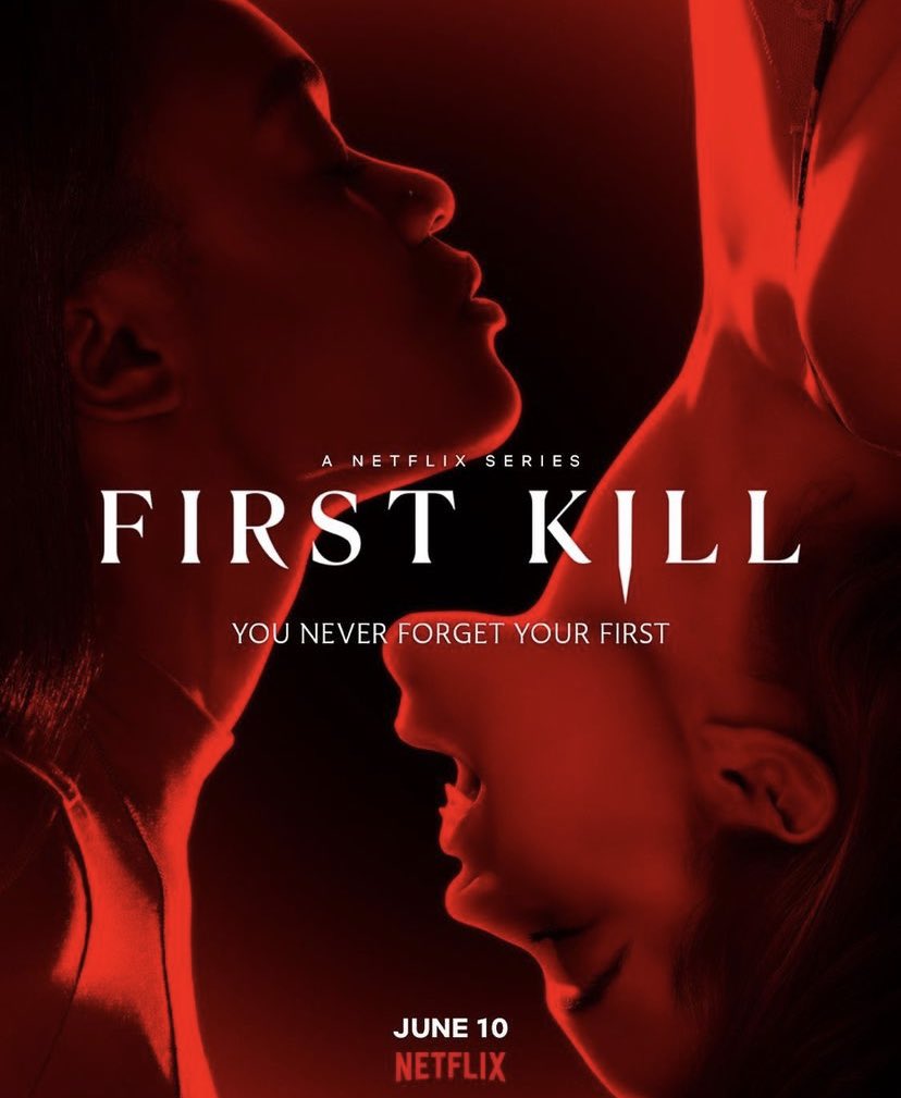 BooksUniversee's tweet photo. 📣 NOVEDAD

First Kill se estrenará el 10 de Junio por Netflix, serie basada en la historia de @veschwab. https://t.co/XOp8M0aA4I