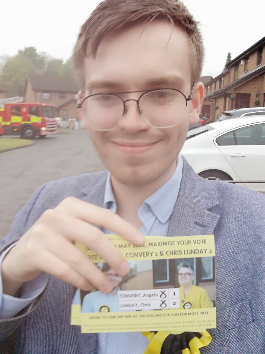 chrislunday98's tweet photo. The rain won't stop us ☔#VoteSNP https://t.co/MxklUbIs9W