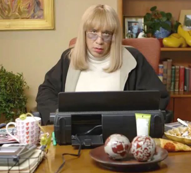 DannyPellegrino's tweet photo. Me at my desk all day https://t.co/nEi6ubYhAI