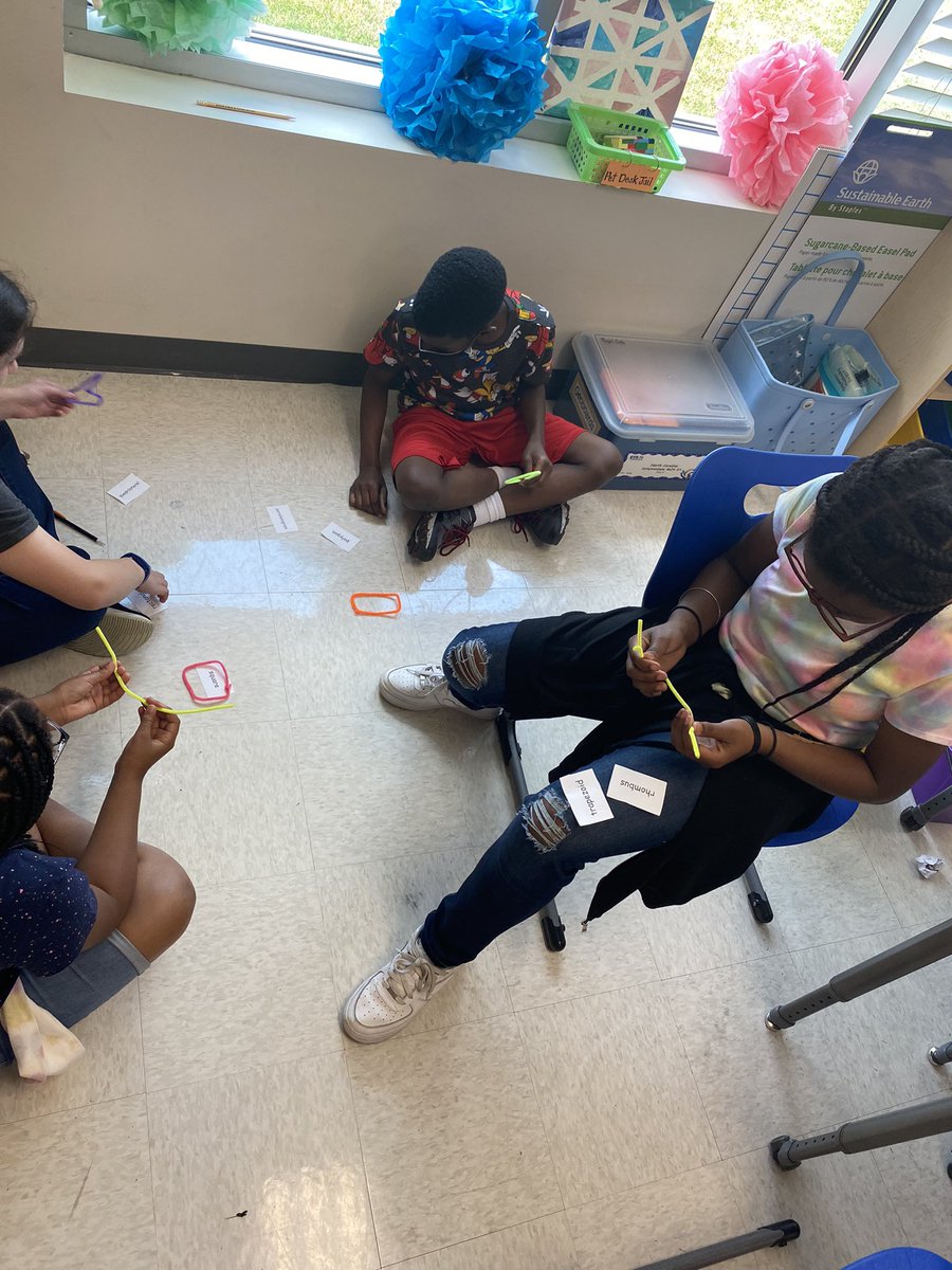 MsBennettROSA's tweet photo. Exploring the Hierarchy of Quadrilaterals by making their own. #EngageCreateSOAR @ROSAMrsEller @ROSArockets https://t.co/40poSKu6jk