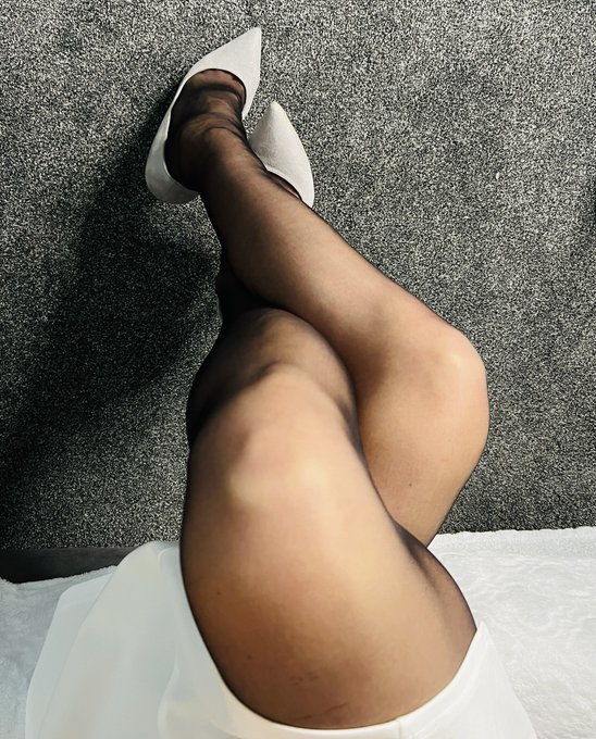 Good Evening💋💋💋 https://t.co/A2wAvi0hA6<a href="/tag/legs"class="tags"><span>#legs</span></a><a href="/tag/dress"class="tags"><span>#dress</span></a><a href="/tag/pantyhose"class="tags"><span>#pantyhose</span></a><a href="/tag/minidress"class="tags"><span>#minidress</span></a>