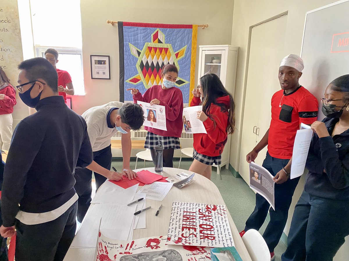 Indigenous Studies Ss sharing their learning &amp; spreading awareness on #RedDressDay <a href="/ImmaculataOCSB/">Immaculata High School</a> #ocsbReconciliAction #whymac