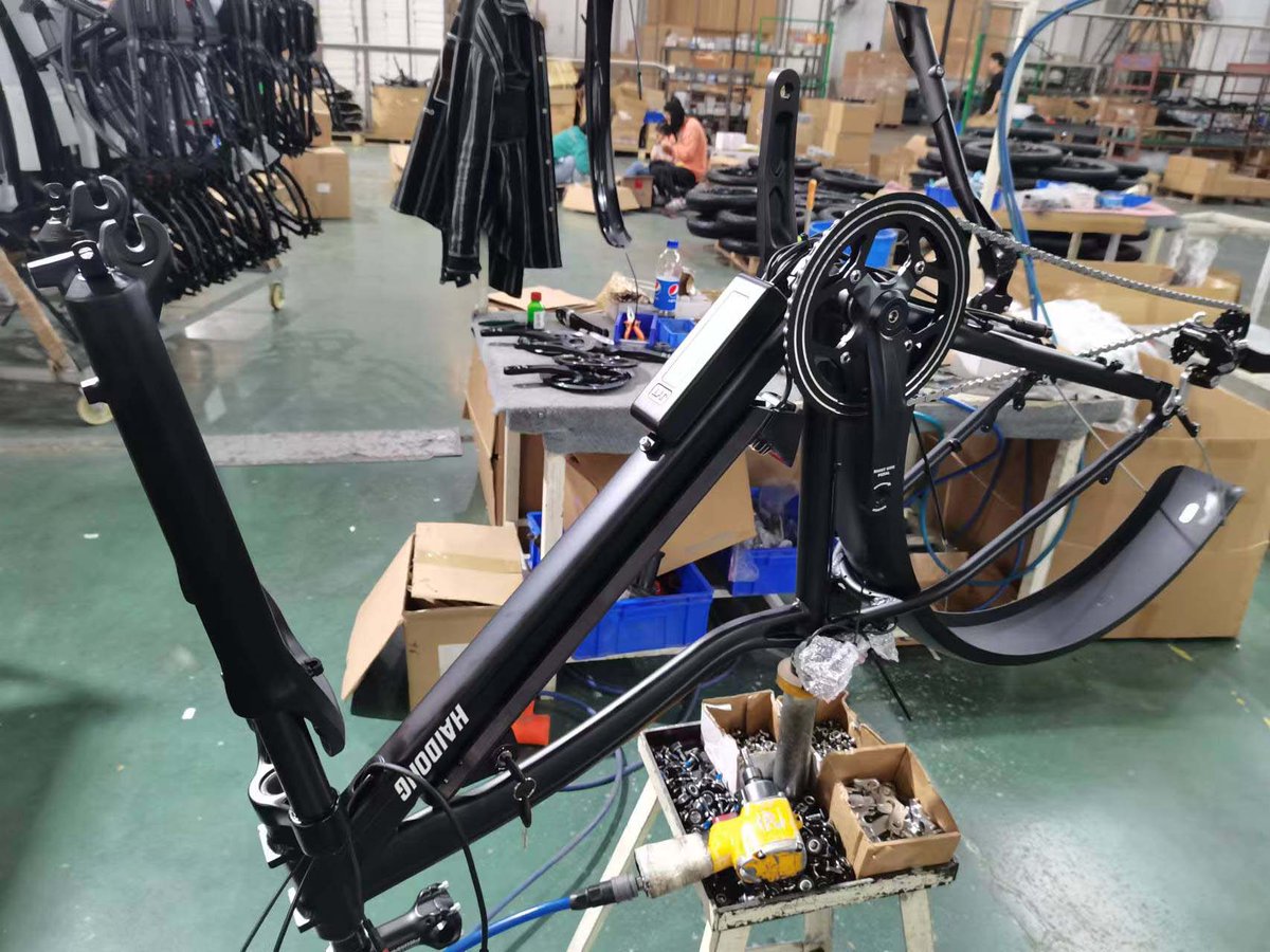 HaidongB's tweet photo. Our distributor's order of 50 e-bikes is in production. Haidong always keeps strict quality control. 🛠️💥

Ebikes in Stock. 7-days Fast Delivery. Accept Customization and Dropshipping.  

#ebike #Manufacturer #factoryprice #neworder #fattire #wholesale #ODM #OEM https://t.co/i4mYaxf1JE