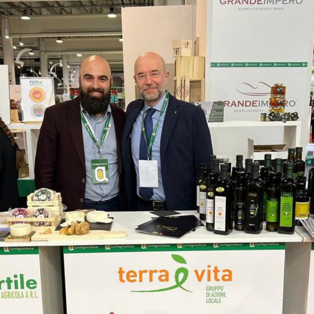 ConfSalerno's tweet photo. 𝗖𝗮𝗺𝗲𝗿𝗮 𝗱𝗶 𝗖𝗼𝗺𝗺𝗲𝗿𝗰𝗶𝗼 𝗦𝗮𝗹𝗲𝗿𝗻𝗼 &amp; 𝗖𝗼𝗻𝗳𝗮𝗴𝗿𝗶𝗰𝗼𝗹𝘁𝘂𝗿𝗮𝗦𝗮𝗹𝗲𝗿𝗻𝗼

L'azienda 👉 https://t.co/FuQBXo9Idd

#noisiamoconfagricoltura #ConfSaAgriFoodLab #salerno #confagricoltura #confagricolturasalerno #parma #cibus https://t.co/23o54EIYfP
