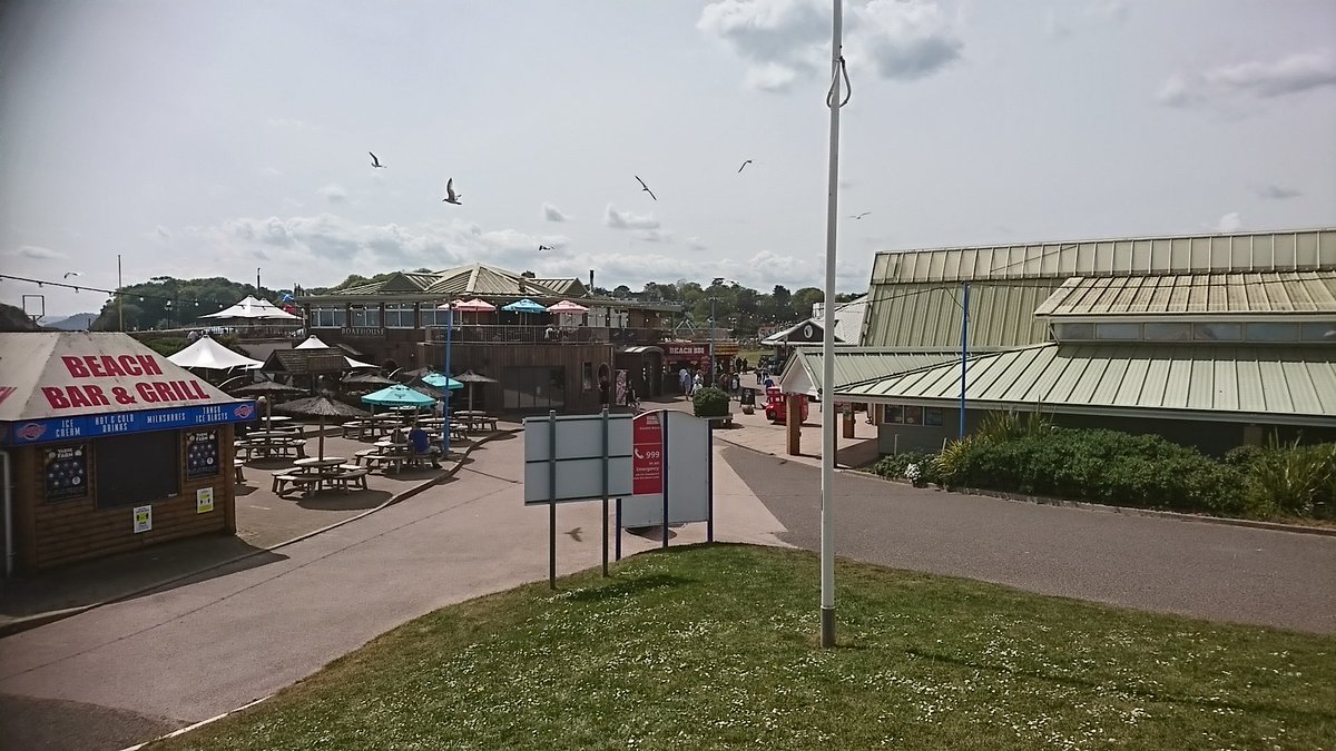 GeogBrixham's tweet photo. Yr 10 GCSE Geography PM Hypothesis - "That Dawlish Warren is a multi-use coastal area." 🤔 👀 ☀ 🚶 🍔 🍟 🏪 🏖 🚉 ⛳ 🍦 👍 @brixhamcollege #Dawlishwarren #Function https://t.co/HAS2ik1MO2