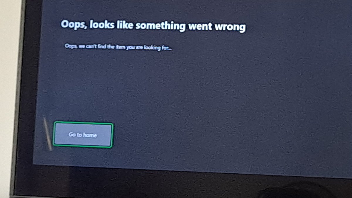 roblmilner's tweet photo. @XboxSupport This is what I get after clicking on the thumbnail. https://t.co/tP9Fcpe86Y