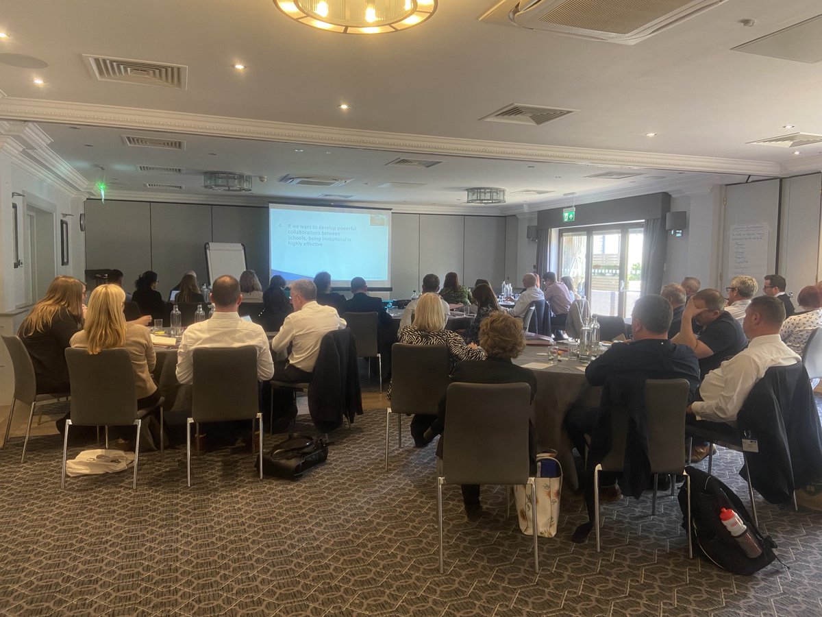 AndyHodgkinson's tweet photo. Considering executive leadership and collaboration with great input from ⁦@steve_munby⁩ #thankyou ⁦@CEL_IOE⁩ #NPQEL #WeAreUCL_NPQs https://t.co/n7NrpNYj0w