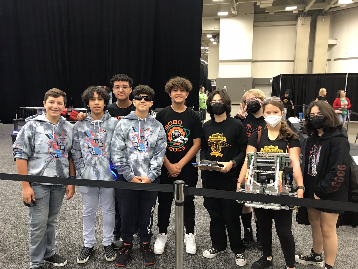 Today team 6293 E were alliance partners with <a href="/rmsfalcons/">Rockway MS</a> in match 141! Great job Crocs! Great job Falcons! #VEXWorlds2022