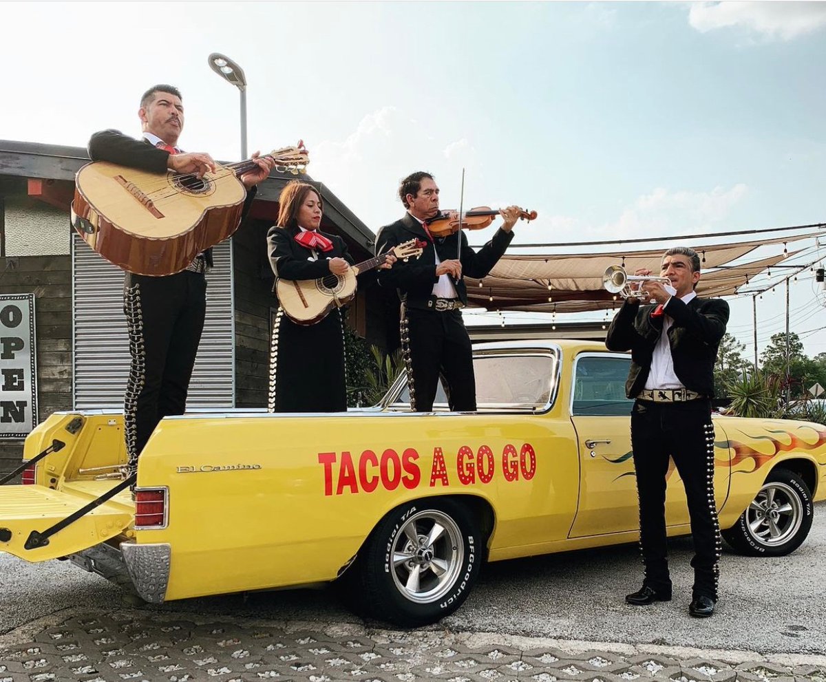 TacosAGoGo's tweet photo. FELIZ CINCO DE MAYO! 🥳🎉⁠
⁠
Get ready to party with us tonight starting at 4pm at our Greenway location. We will have live music, our singing bartender, the best tacos in H-Town &amp; so much more!⁠ https://t.co/5CimzBBf9p