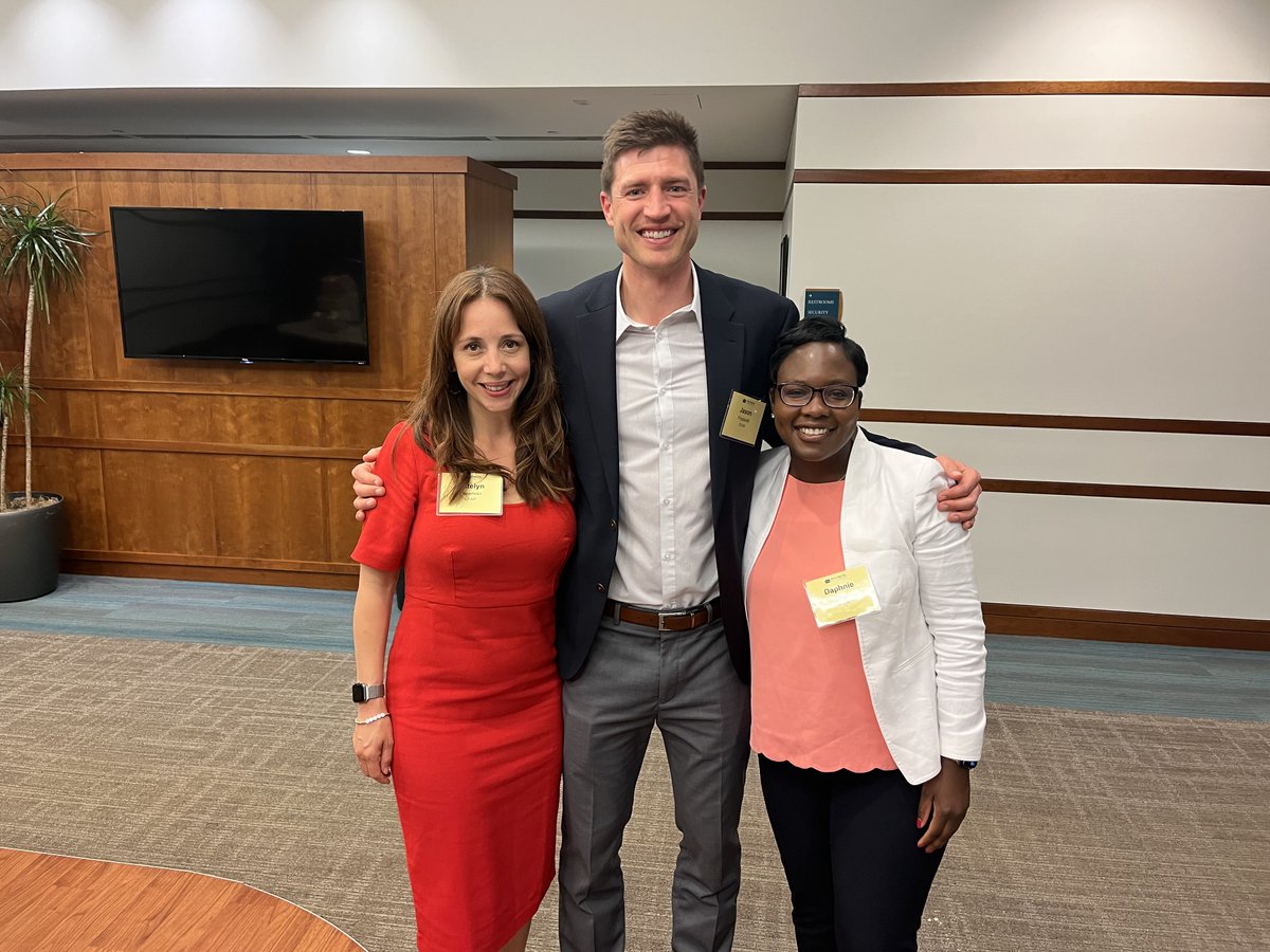 CFAR_INC's tweet photo. Thank you @vistage &amp; @PrivDirAssoc for extending your invitation to our team to last night’s live case study in #board #governance &amp; peer advisory! Our team learned a lot from the discussion led by Nancy Babine Kucinski &amp; Phil Thomas.

@DaphniePierre_
@JasonPradarelli https://t.co/K7LMPAnqWh