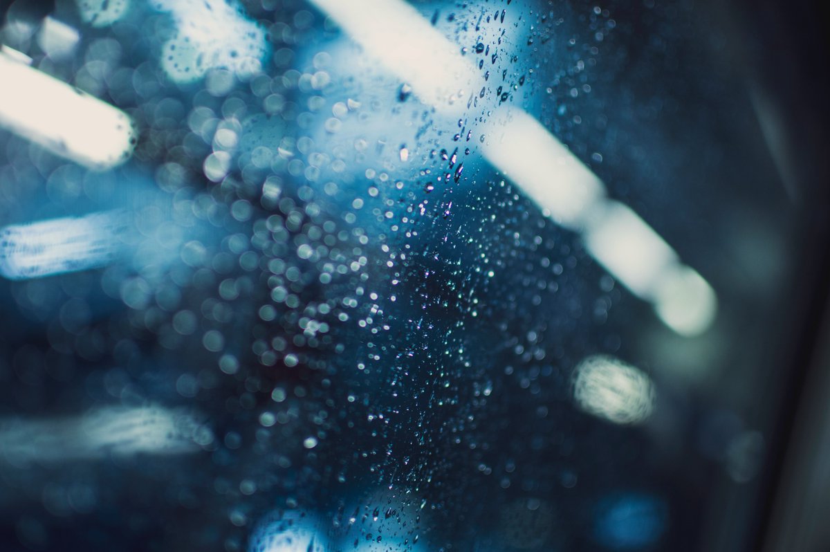 OverWoods_PS's tweet photo. "A dreary and reflexive portal into life in the city and being one in a thousand." 

Find our latest flashfic on the OverWoods blog: https://t.co/UyBW9XNVty https://t.co/ir57vIaTgc