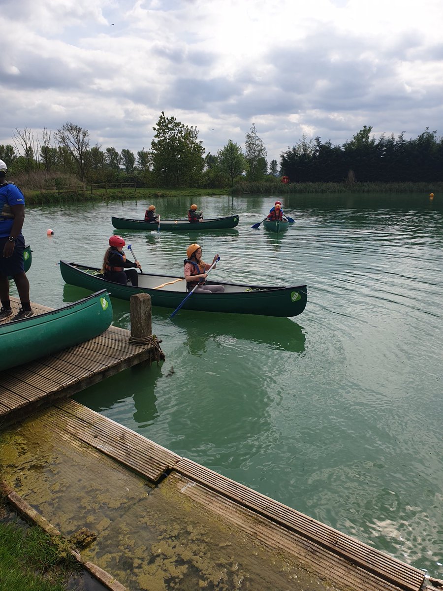 mna_pe's tweet photo. @MNA_Year5 group 2 getting to grips with canoeing 🛶 https://t.co/5pQrmfXOko