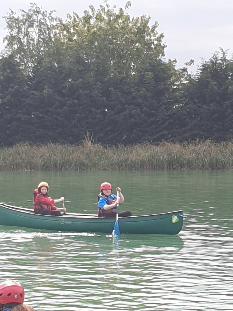 mna_pe's tweet photo. @MNA_Year5 group 2 getting to grips with canoeing 🛶 https://t.co/5pQrmfXOko