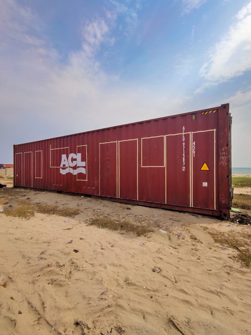 tinspaces's tweet photo. From Container to Shell... 
Containers already have a floor, ceiling, and walls which greatly reduces the time it take to build them into habitable spaces. #cargotecture #containerarchitecture #construction https://t.co/mjZdq9ZBAk