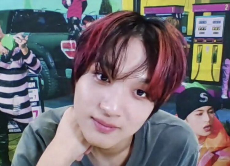 haelovs's tweet photo. haechan 🥺 https://t.co/Z4CrZGc6Ci