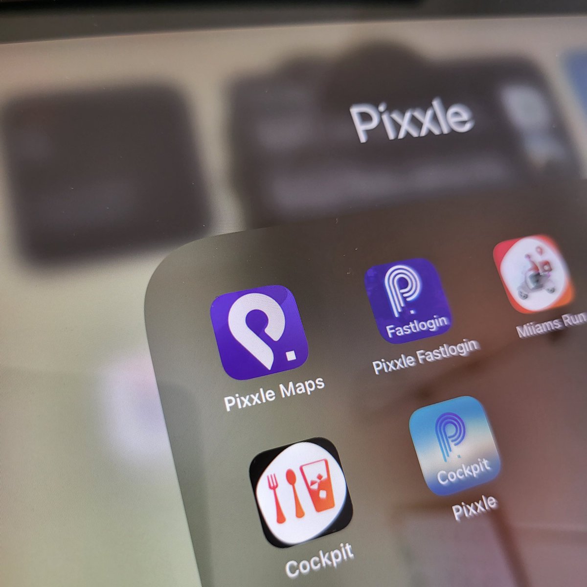 Pixxle tweet media