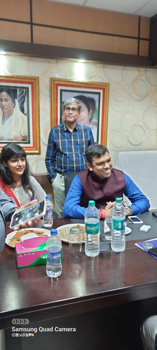 BivasMaiti's tweet photo. Welcome to Kolkata, President of Pharmacy Council of India, Dr.Montu M Patel Sir. @montu9689 https://t.co/O7qmc5LT3L