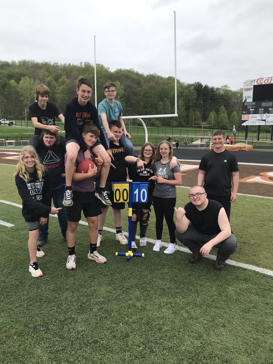 BoothMms's tweet photo. Team Mr. Booth takes round 2 of the 2022 Booth Bowl Kickball Tournament and now leads the series 2-0! 😤��🏻🤩

Mr. Booth 3rd Period: 10
Mrs. Booth 3rd Period: 0 https://t.co/hWtWXx5A1c