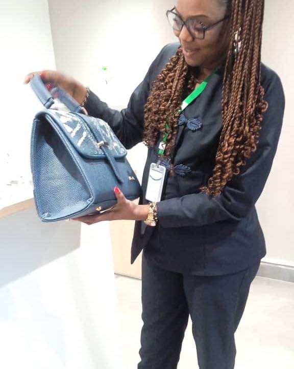 LibaroOfficiel's tweet photo. CE SOURIRE 😍

La satisfaction client est notre moteur🥰🙏🏻

Les meilleures idées cadeaux sont chez nous 😍

Kotto chefferie 

677989880 / 693024825 https://t.co/gqOJFk64Vg