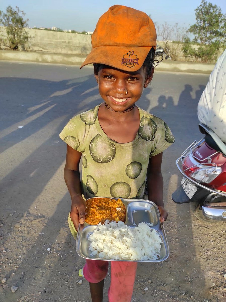 Serving_Ranger's tweet photo. Look at here isn't she adorable??😍❣️

As per humanity it's our duty to come forward and raise hands for the help to those who really need it right now.
Donate resources whatever you want or you have @serving_ranger 

#changethecountry #servingranger #liftinguphandofhelp #care https://t.co/503iI9B5fQ