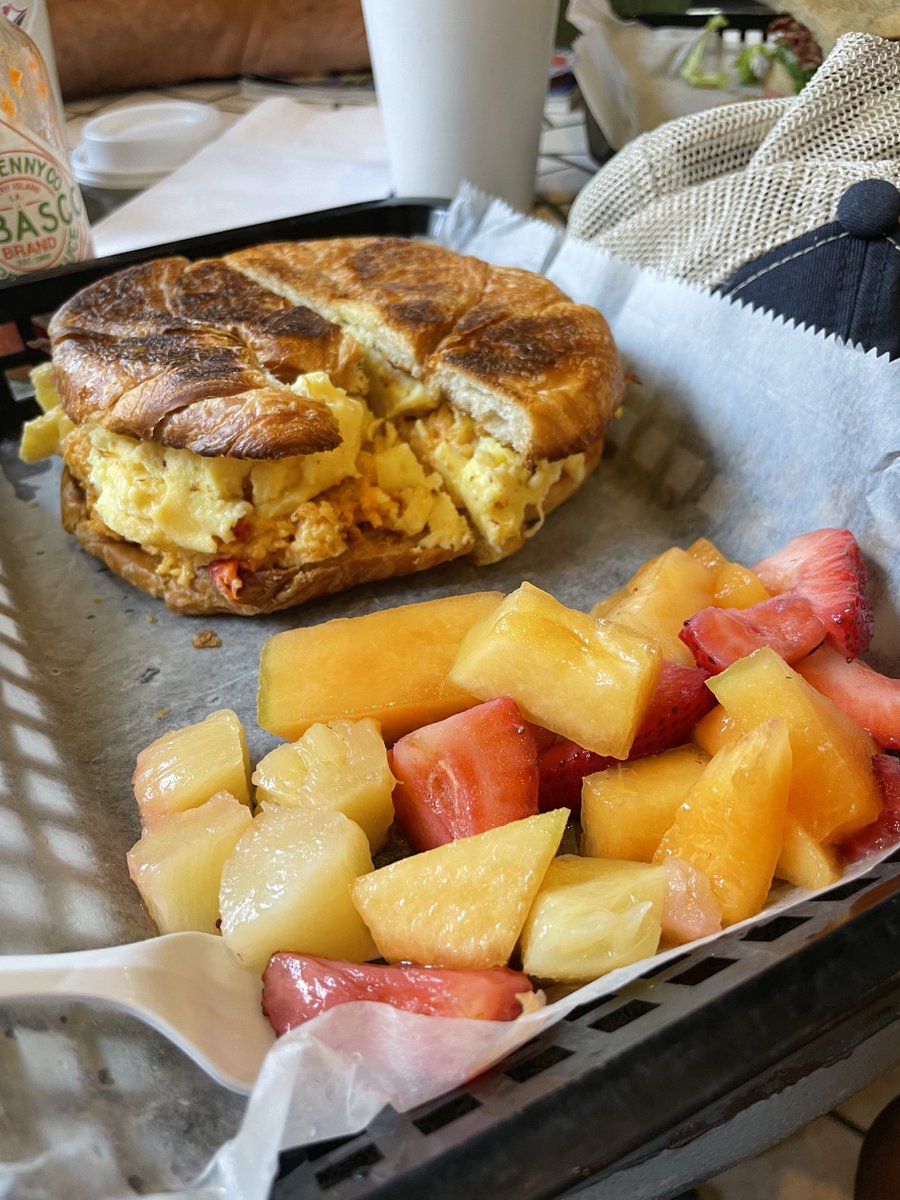 bruceweindruch's tweet photo. A contrast in #breakfastsando nutrition at Vacherie at the @HotelSaintMarie. Egg, croissant and pimento cheese. Not sure what the other stuff is for. https://t.co/TKEjwY89xx