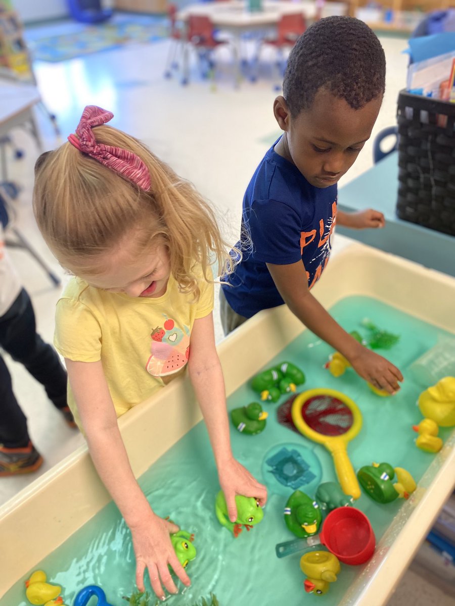Water sensory play!🦆💦
