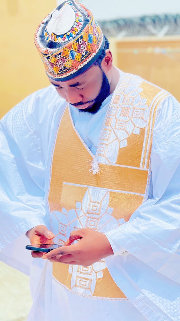mallamfaiz's tweet photo. Eid Mubarak 🤍💛🖤  

Next Eid with HABIBTY 🤲🏼 can you be my ( Habibty ) peace of mind 🥺🥹 ? https://t.co/k4iJL0Vnw7