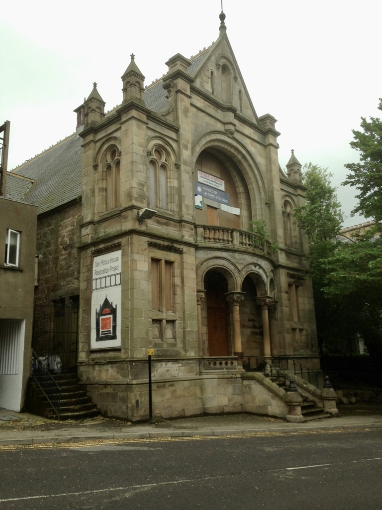 Great to be in Tain to see the progress at the Category B-listed former Town Hall/Picture House - the building is already transformed with new windows &amp; looking amazing with daylight flooding in.
<a href="/archhfund/">The Architectural Heritage Fund</a> has helped <a href="/TainDDTrust/">Tain & District Development Trust</a> with #HESsupported development grants since 2020.
