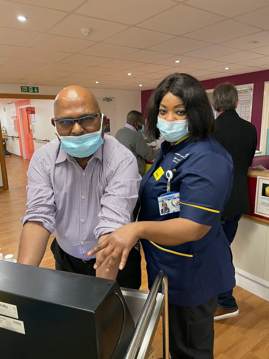 NM_IPCteam's tweet photo. Met many members of North Mid showing us their great Hand Hygiene technique and winning some prizes! #WorldHandHygieneDay #cleanhandssavelives https://t.co/c2POG2TIAi