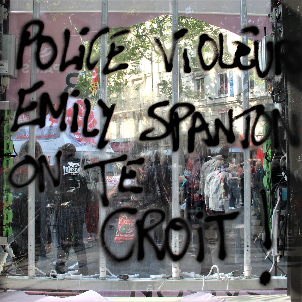 lesgouineuses's tweet photo. @whatdoesntkillu we believe you !
Justice pour #EmilySpanton #Viol36 @LesGrenades_ @Tif_alter @NousToutesOrg @justice_gouv @Simonnet2 #PourvoiPourEmily https://t.co/t7Q1CnqW7c