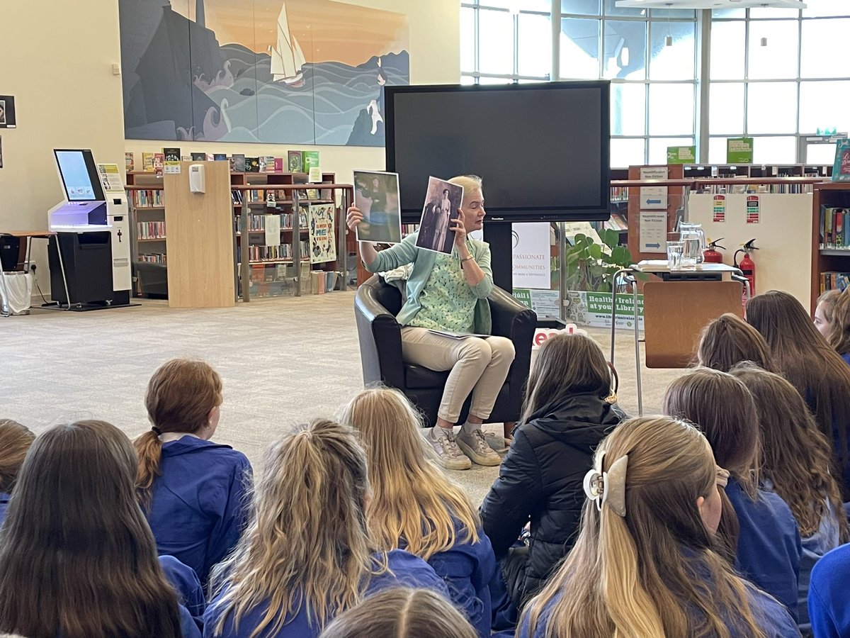 stpatricksgnslk's tweet photo. 6th Class were thrilled to meet author @judi_curtin in @limklibraries today with our fellow #LimerickReads participants @CMoyross. Thanks to Judi for explaining about her writing & research, for answering our many questions and for inspiring our young readers. https://t.co/IKXSSFHhkV