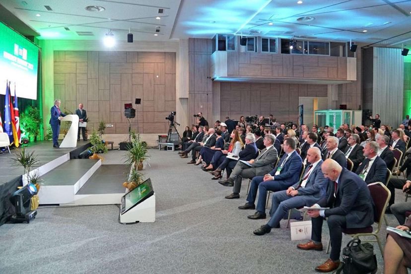 Earlier in March, STRIDE partner <a href="/21Cener/">CENER 21</a> attended the high-level Energy Summit 2022 in Neum, Bosnia and Herzegovina (BiH), which brought together key local, regional and international actors to discuss the necessary reform of the BiH’s energy sector.

ℹ️ interreg-danube.eu/news-and-event…