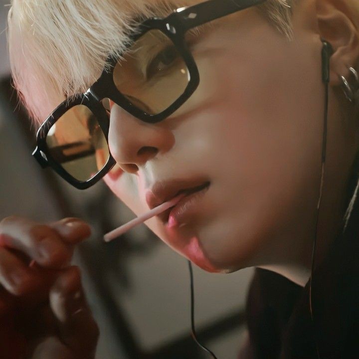 yoonjunis's tweet photo. this yoongi is always on my mind https://t.co/cAfa3c1zha