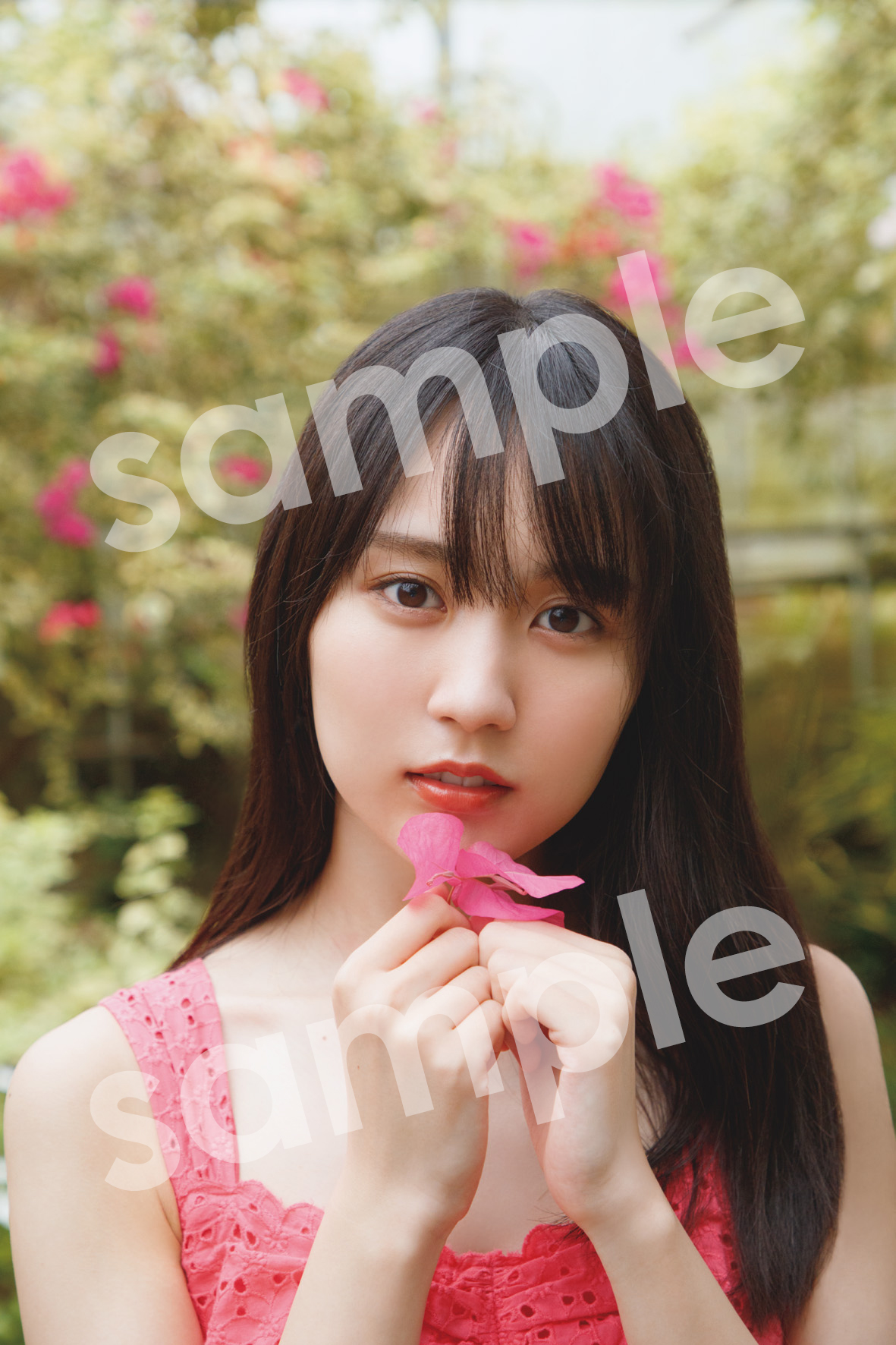 乃木坂46賀喜遥香 1st 写真集 「まっさら」好評発売中【公式