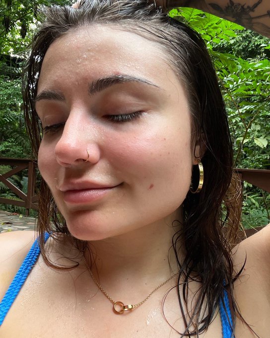 2 pic. Rainforest bb ?✨ https://t.co/MUEv3MFTBg