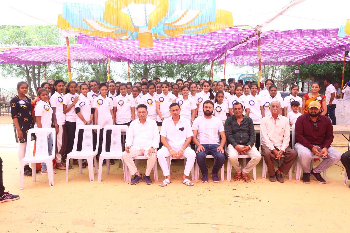 ijayeshradadiya's tweet photo. જેતપુર તાલુકાના રૂપાવટી ગામે નવ નિર્મિત ભવ્યાતિભવ્ય શ્રી રામજી મંદિરનો પ્રાણ પ્રતિષ્ઠા મહોત્સવ. https://t.co/rHk5S67l9C