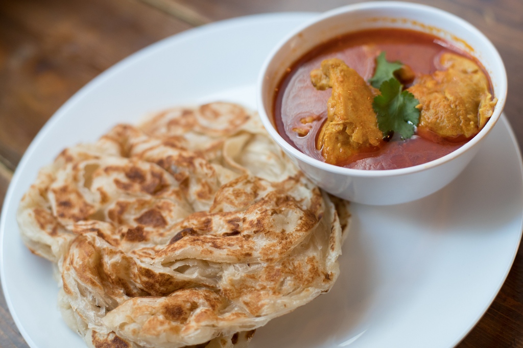 BatterseaPwrStn's tweet photo. There’s a new #King on the block… Roti King have officially opened their doors at Battersea Power Station today! Pay them a visit soon to try their famous #Roti Canai or the delicious stuffed Murtabak.
#rotiking #malaysia #cuisine #authentic #batterseapowerstation #london https://t.co/03IggOJ9Ze