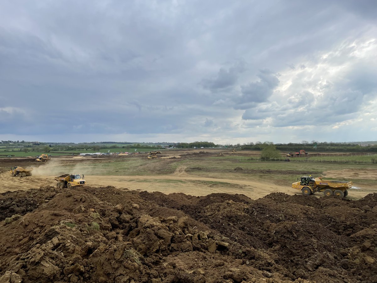 UPDATE AT PLP MK: Infrastructure groundworks at PLP MK are ahead of schedule - making great progress!

Vertical build for Units 1-4 on target to commence this June!

plproperty.com/sites/plp-milt…

<a href="/Savills/">Savills</a> @BurbageRealty <a href="/KirkbyDiamond/">Kirkby Diamond</a> <a href="/eddysheddy/">Edward Jackson PLP</a> 

<a href="/WinvicLtd/">Winvic Construction</a> #industrial #logistics