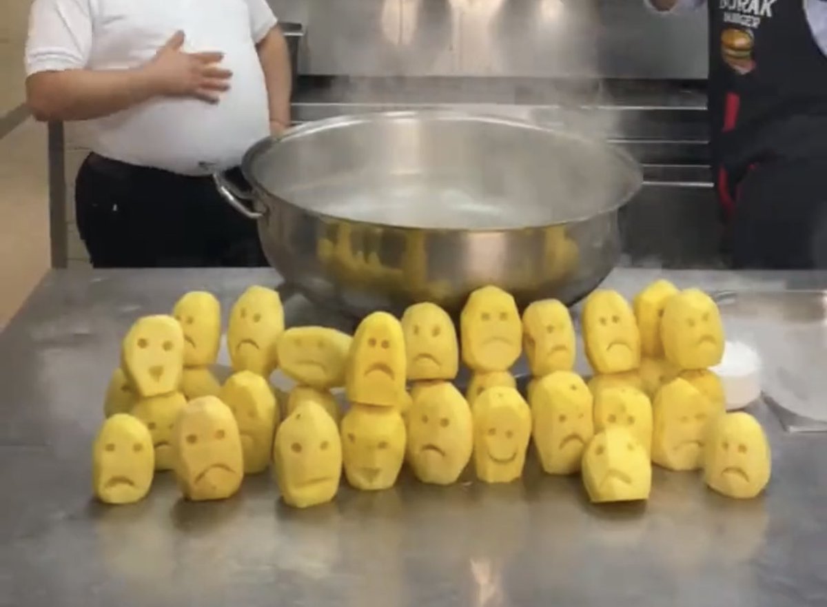 VisionaryPotato's tweet photo. @CznBurak 
Wat r u doing to us, my family &amp; friends 
🥹🥹🥹
NO plz stop. HELPPP, I can’t look
🥔🥔🥔
We’re the potatoes of the world
https://t.co/WsDww7jQvv
😢😢

@mariapazdelgado PLZ HELP US 🥹🥔

#saveThePotatoes #NFTpotato #NFTCommunity #NFTGiveaway #Metaverse #visionayPotato https://t.co/s3IstP44oA