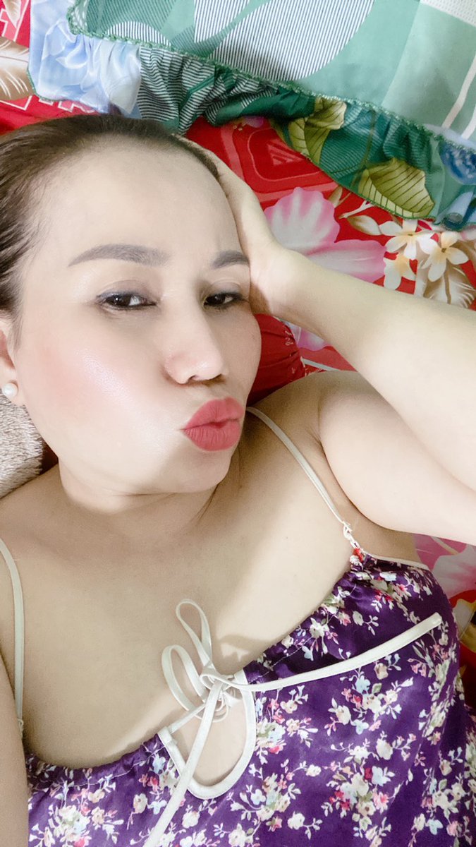 2_kimbach's tweet photo. Chúc mọi người ngủ ngon https://t.co/woybn1EO8T