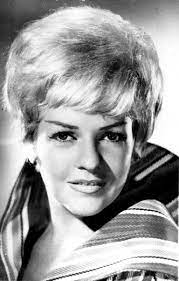 MuertosArg's tweet photo. 06/05/2021. Murió Nelly Prince.
Actriz, cantante y locutora.
Décadas trabajando en el arte participó de innumerables obras. Alcanzó el éxito y obtuvo muchos premios.
Madre de Cristina Benegas.
Hoy a un año de su partida. https://t.co/cu7DvBg7jc