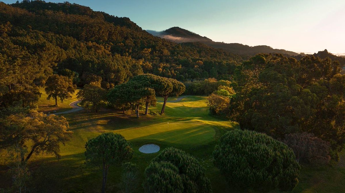 kevinmurraygolf's tweet photo. A few pics from this mornings shoot @penhalongaresort of the amazing par 3 - 17th really enjoyed this trip hotel and golf staff were fantastic #lovegolf #GolfArt #kevinmurraygolfphotography #banditgolfproductions #adventuresingolf #penhalonga https://t.co/wUjJz5JjvD