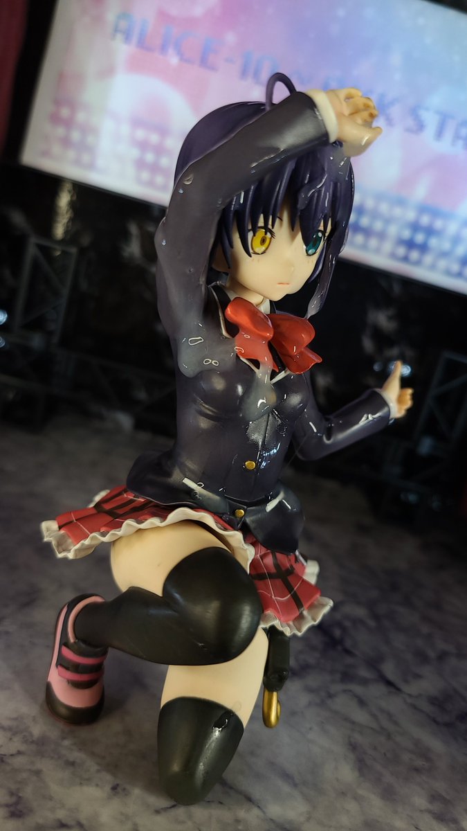 Otokurakunlove's tweet photo. 本日二回目のぶっかけ。ぴちぴちの可愛いらしい制服がベットベトになりました。

#フィギュアぶっかけ https://t.co/mktgzGZzxm